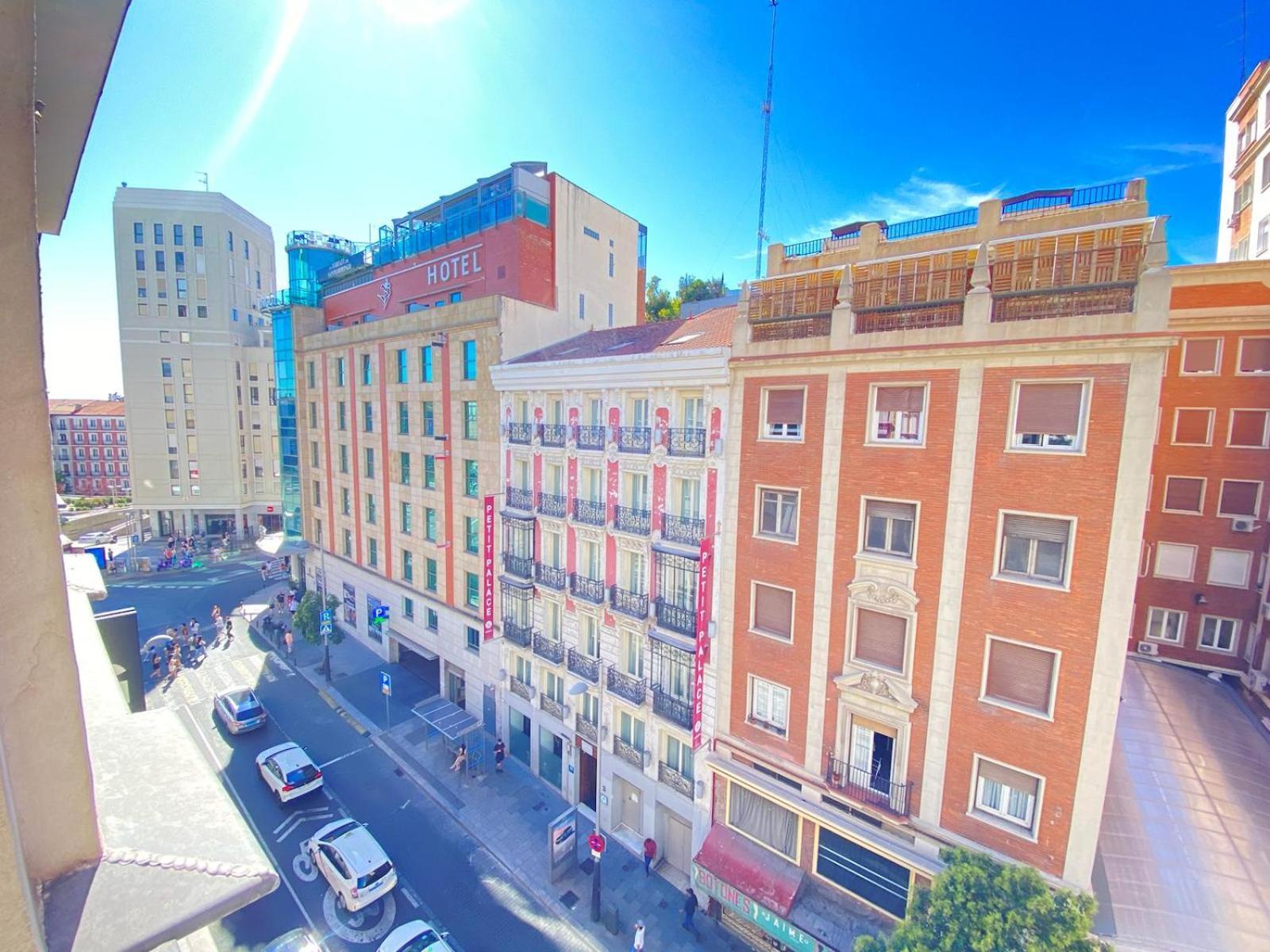 Estudios Gran Via Madrid Extérieur photo